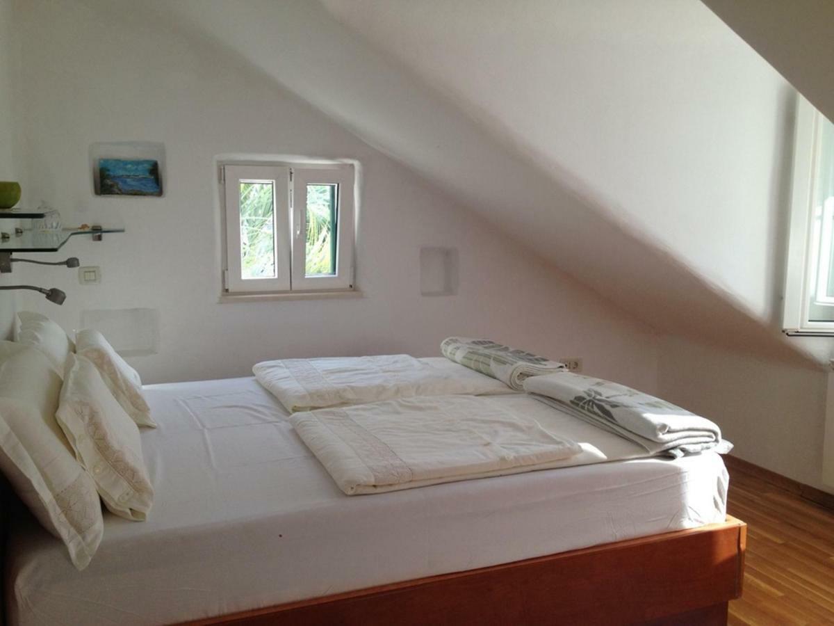 Deluxe Villa Sirena On The Beach With Pool 苏佩塔尔 外观 照片