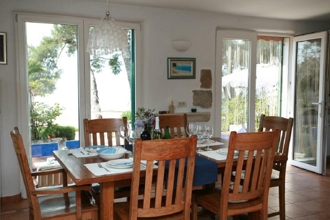 Deluxe Villa Sirena On The Beach With Pool 苏佩塔尔 外观 照片