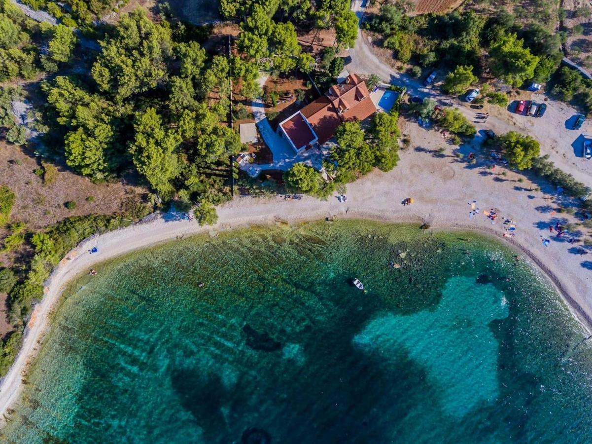 Deluxe Villa Sirena On The Beach With Pool 苏佩塔尔 外观 照片